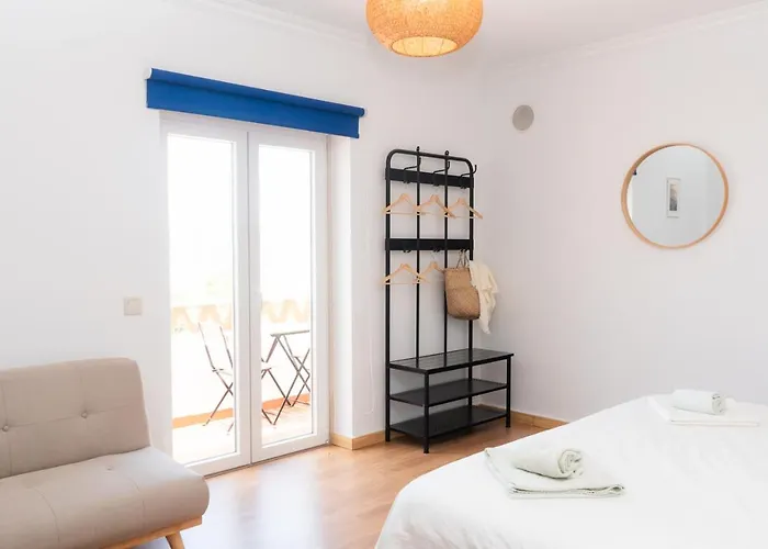 Bed & Breakfast Surf Yoga *